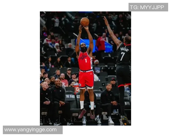 连续大胜湖人火箭！小卡41分8板5助，哈登29分4板6助，杜兰特22分