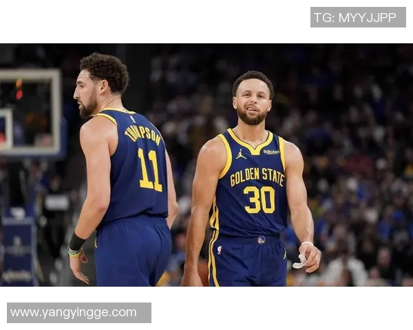 就剩3人没上，勇士赢球招数多，科尔收到效果，一人被驱反受益